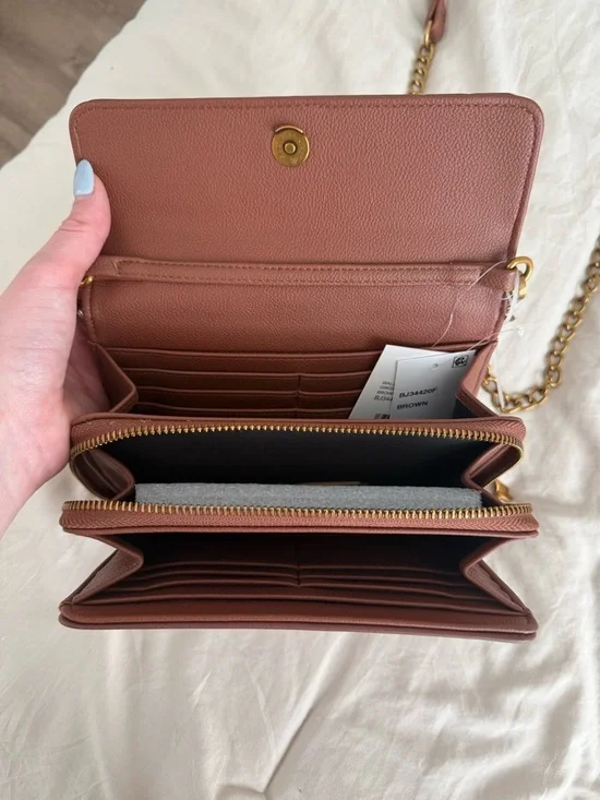 Betsey Johnson Red Gingerbread House Crossbody Bag - Picture 3 of 4